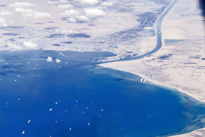 Tugboats save the Suez Canal again: another stuck ship refloated 