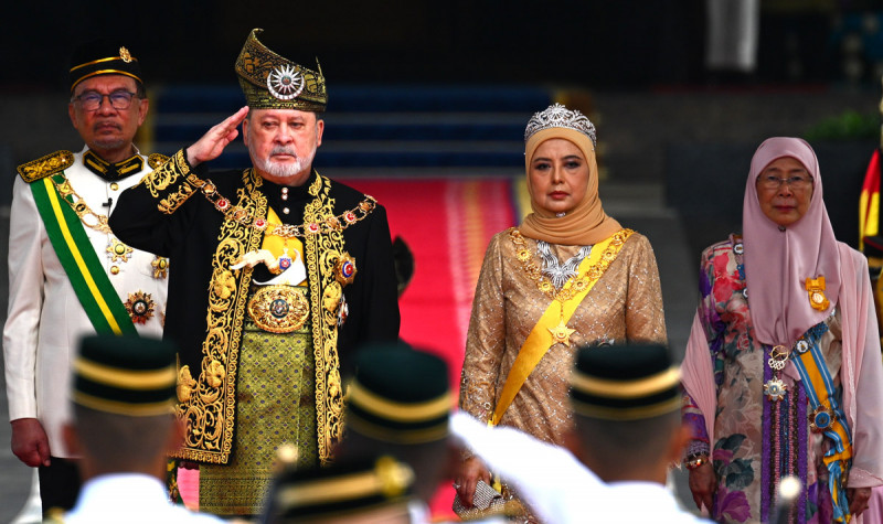 King, Queen pay tribute to teachers as pillars of nation-building