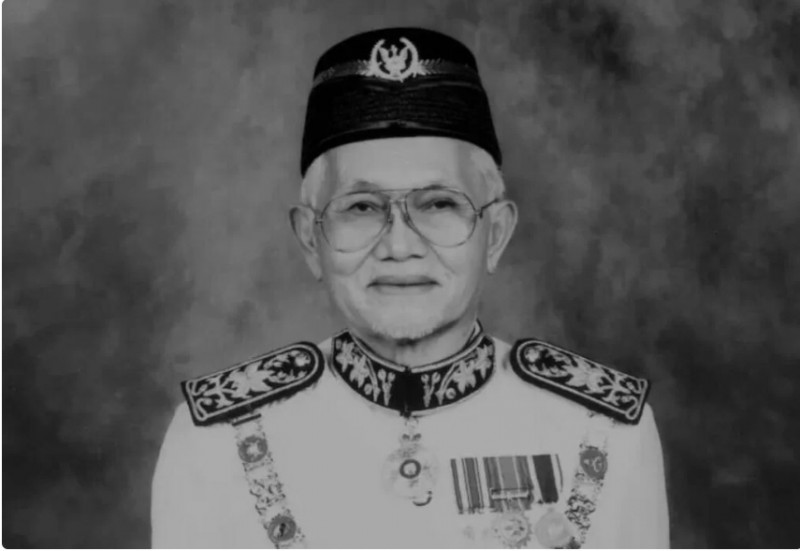 Former Sarawak governor Taib Mahmud dies aged 87