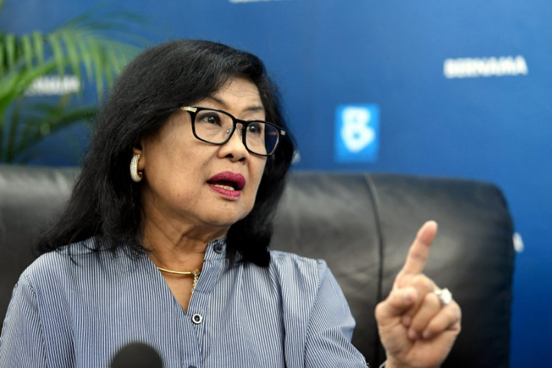 Why Zahid, why Zafrul, asks Rafidah 