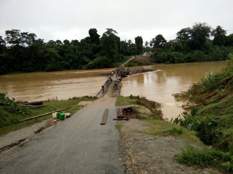 No bridge on the river Krai for poor Kelantan folk