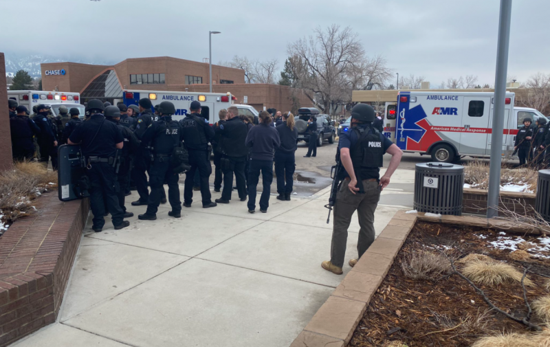 Boulder Active Shooter : Boulder police warn of active shooter at Colorado ... / Posted at 3:01 pm, mar 22, 2021.