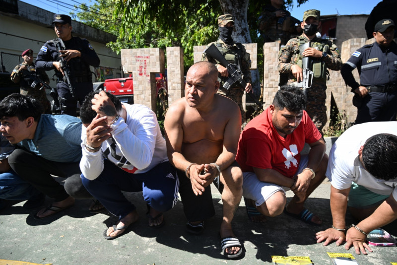 El Salvador releases 3,000 arrested in anti-gang sweep