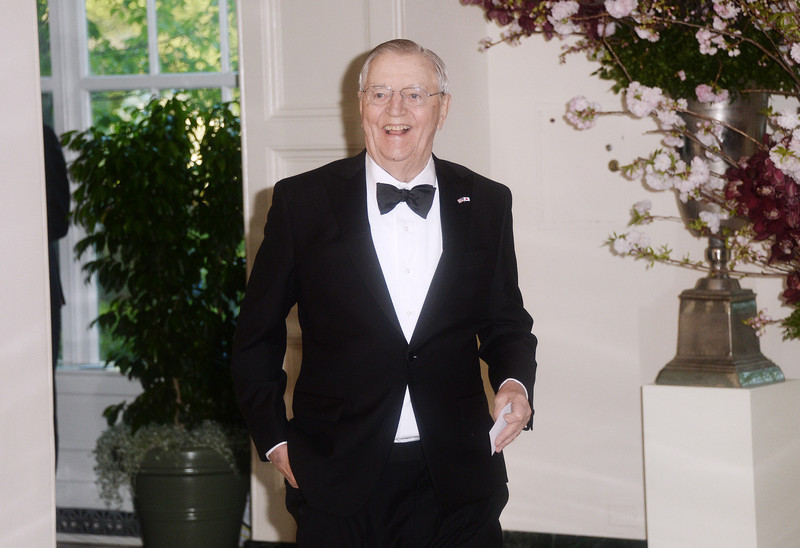 Former US veep Walter Mondale dies at 93