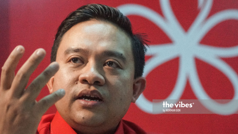 Jana Wibawa: Wan Saiful fails to strike out graft charges