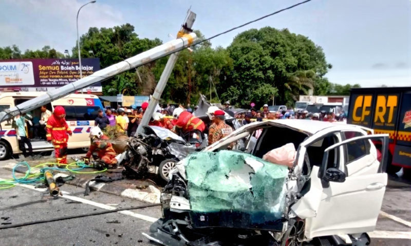 UniSZA student dies after being hit by car at traffic light