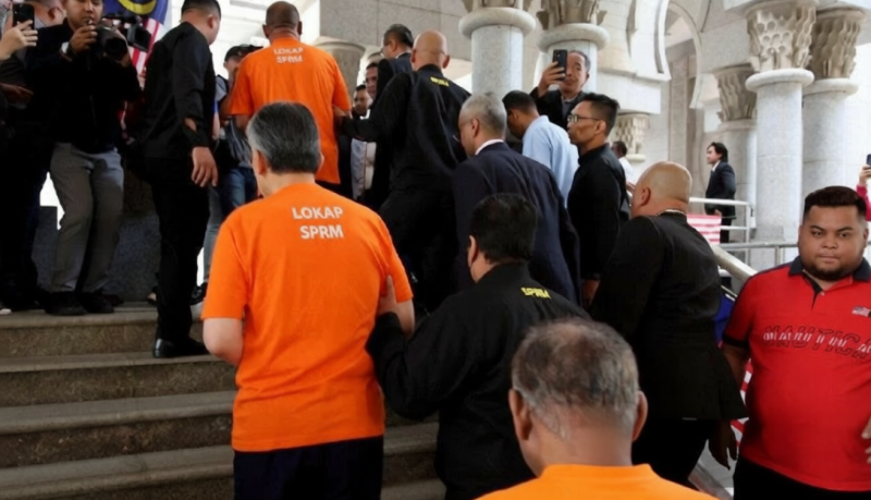 Former TH chairman, former Treasury sec-gen arrive in court for remand hearing
