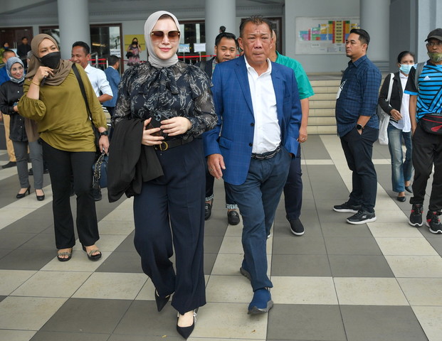 Court fixes March 27 for Bung Moktar, Zizie Izette’s case mention