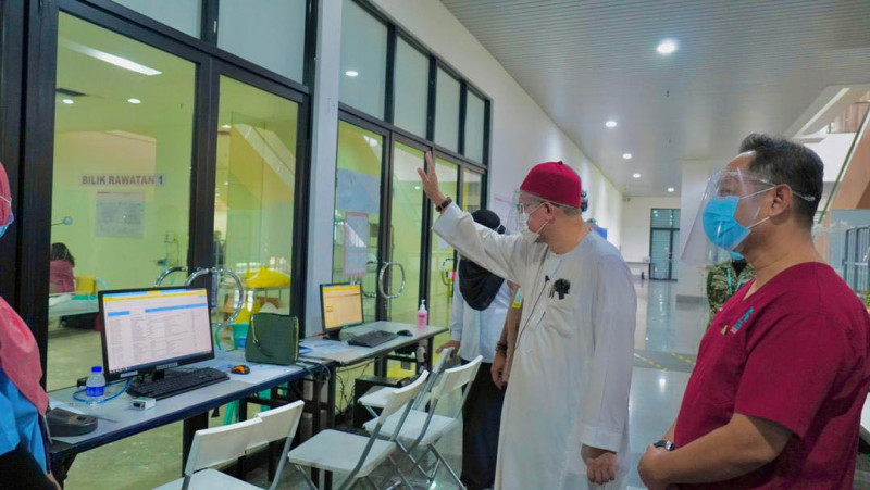 Have a positive mindset, get closer to Allah, Zulkifli tells Covid-19 patients
