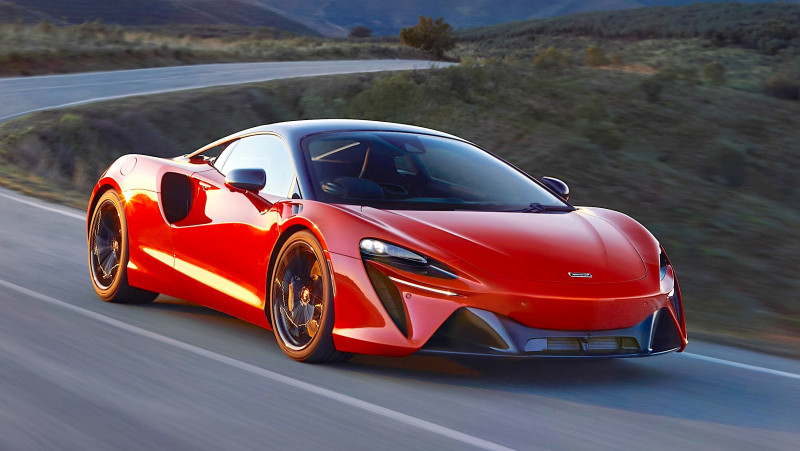 McLaren Artura unveiled with hybrid powerplant