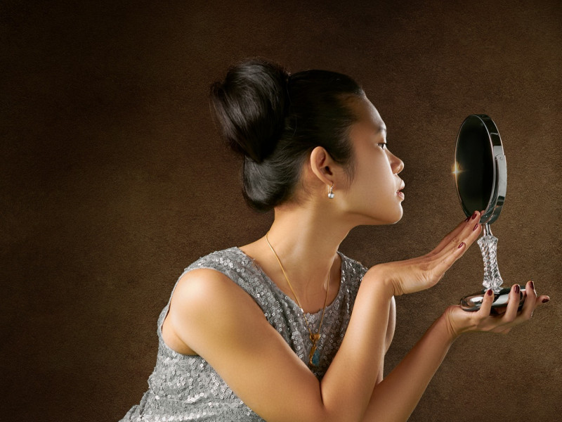 In which country is women's confidence highest?