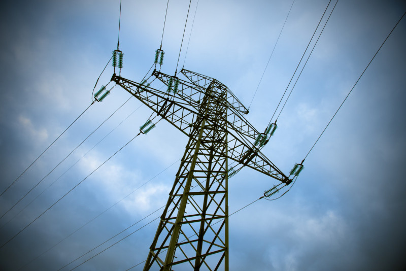 Chinese man causes outage after sit-ups atop power pole